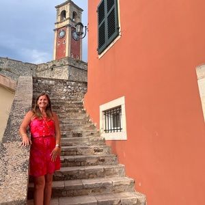 Meet your Posher, Eva